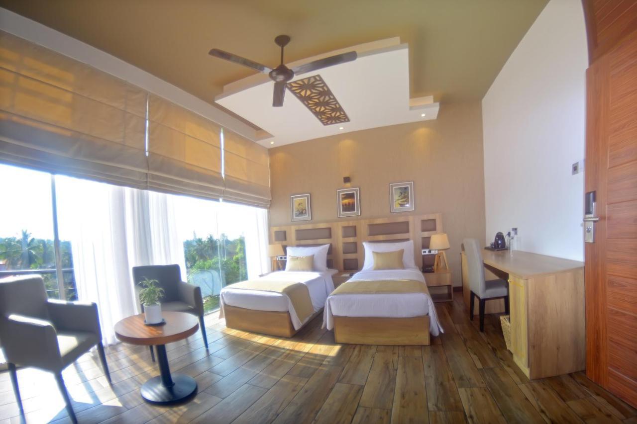 Belmont Boutique Hotel - Free Airport Shuttle Service เนกอมโบ ภายนอก รูปภาพ