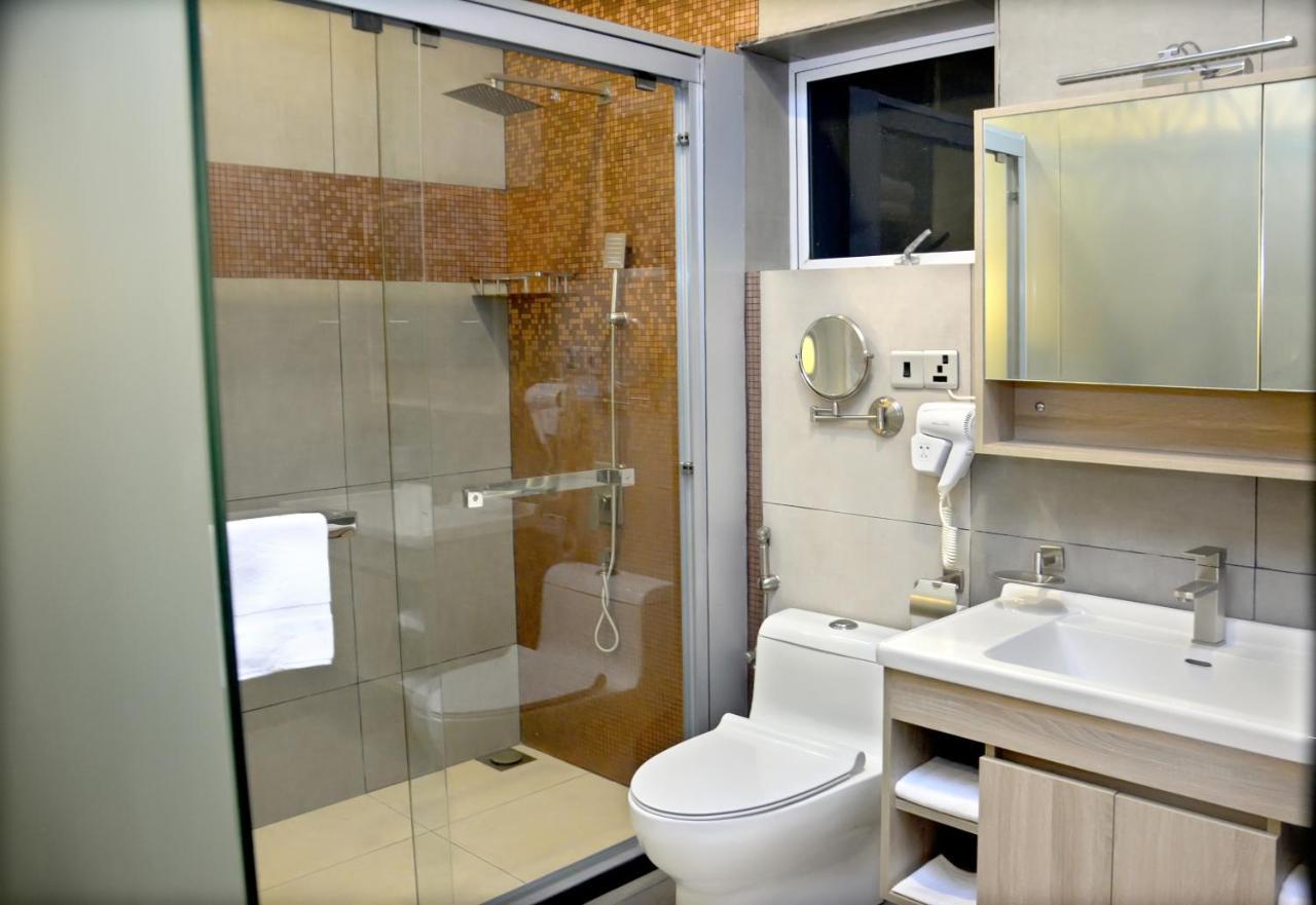 Belmont Boutique Hotel - Free Airport Shuttle Service เนกอมโบ ภายนอก รูปภาพ