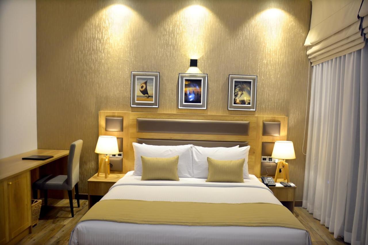 Belmont Boutique Hotel - Free Airport Shuttle Service เนกอมโบ ภายนอก รูปภาพ