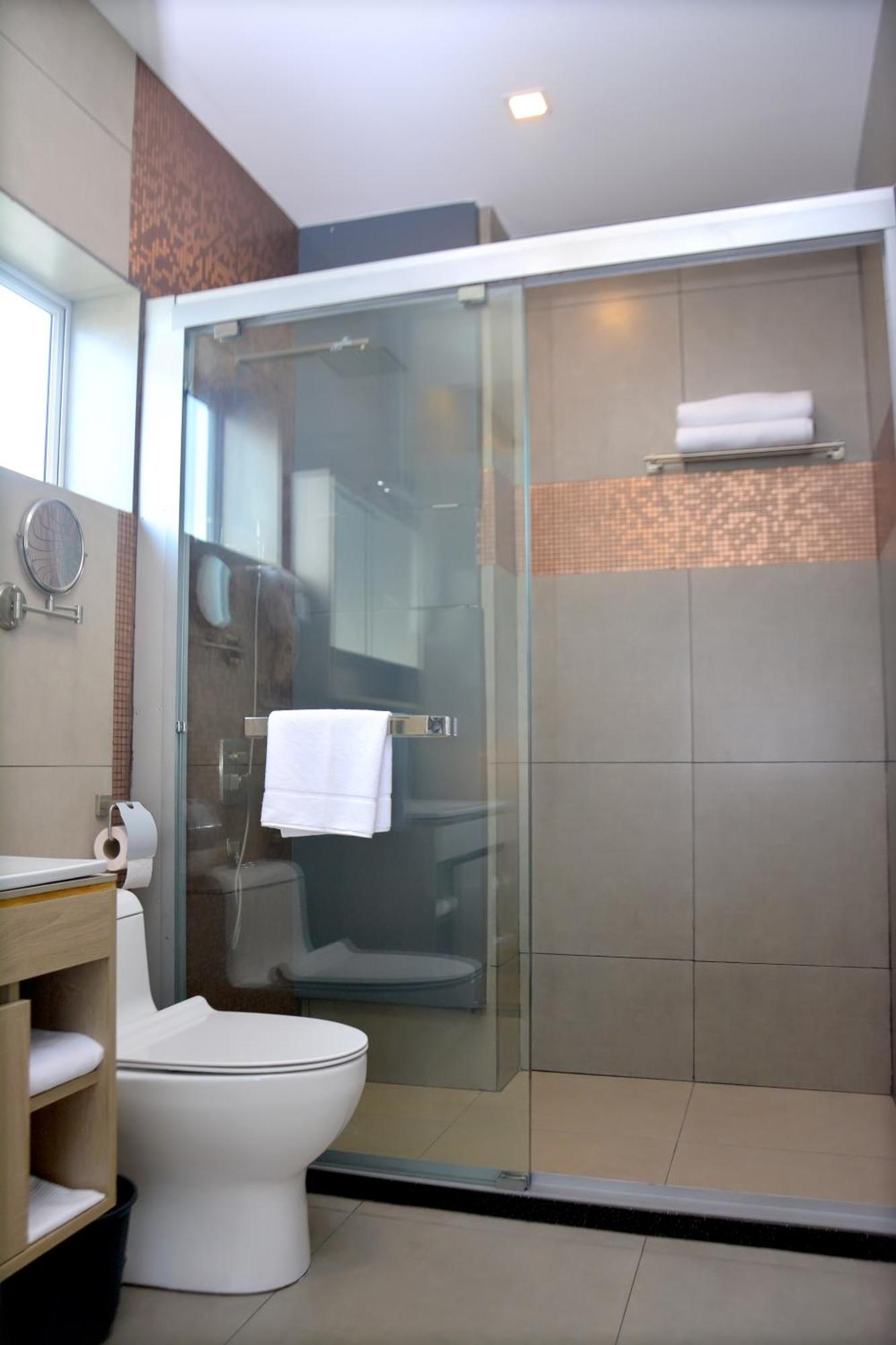 Belmont Boutique Hotel - Free Airport Shuttle Service เนกอมโบ ห้อง รูปภาพ