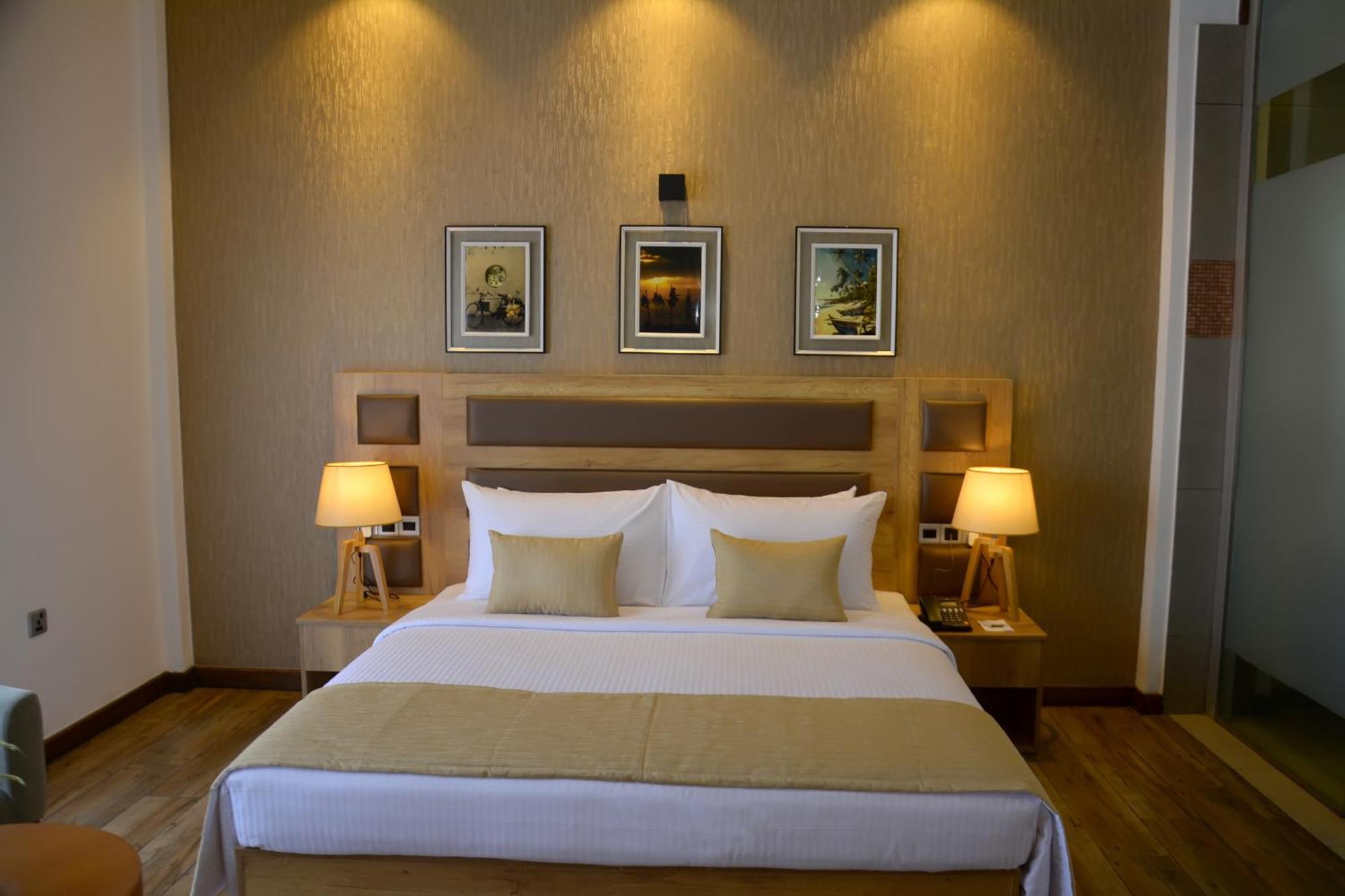 Belmont Boutique Hotel - Free Airport Shuttle Service เนกอมโบ ห้อง รูปภาพ